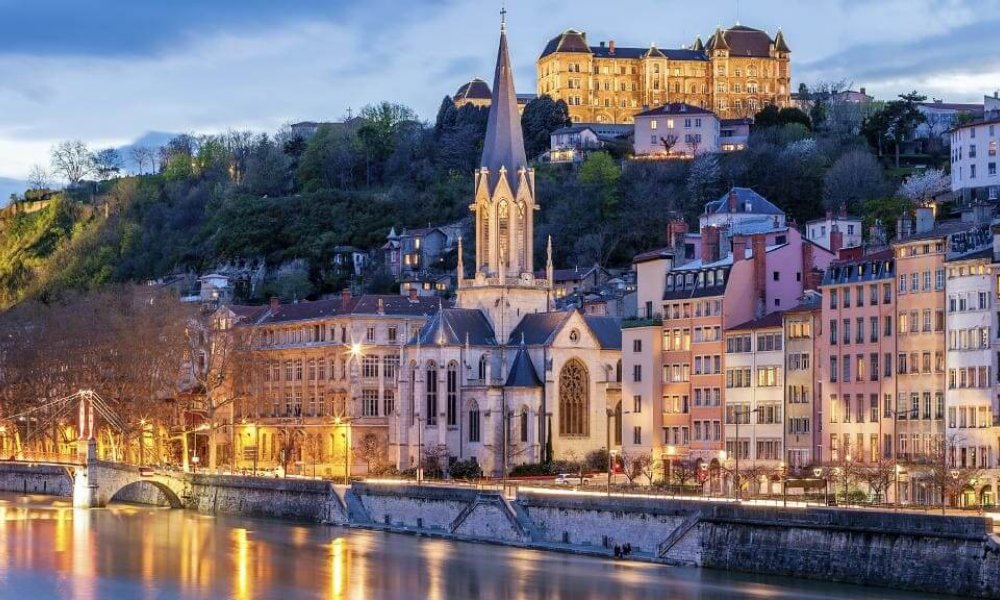 Fransa Hakkında Bilgi Verir Misiniz