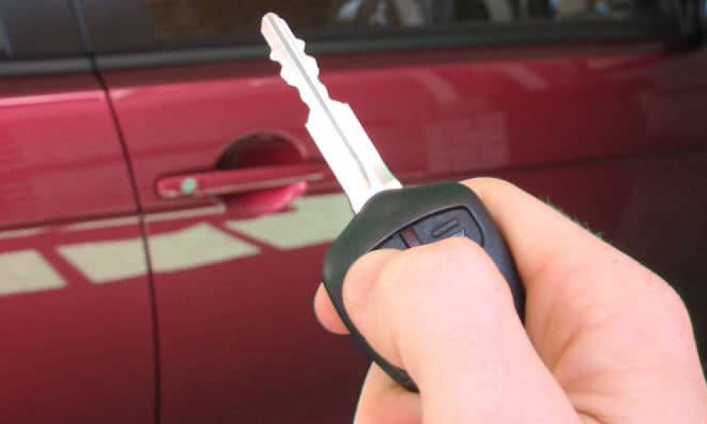 Merkezi kilit kendi kendine açılıp kapanması sorunu