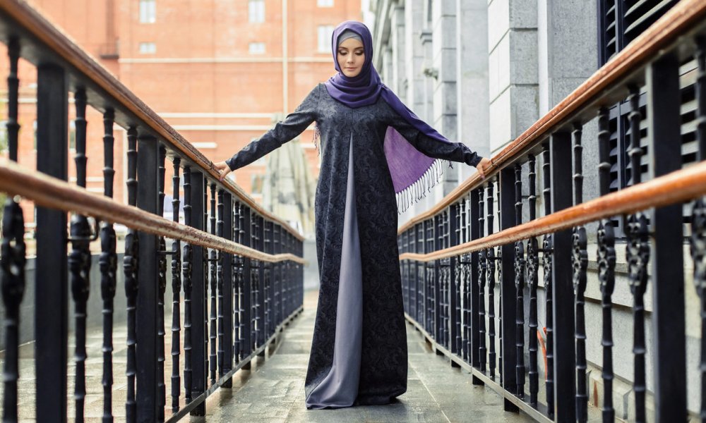 Tesettür Ferace Renk Seçimi