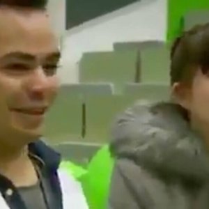 Almanyada tıp okuyan Yemenli Mustafanın 6 yıl sonra doğum gününde ailesini görmesi