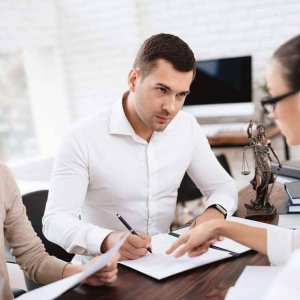 Boşanma Sürecinde Mal Paylaşımı Nasıl Olur?