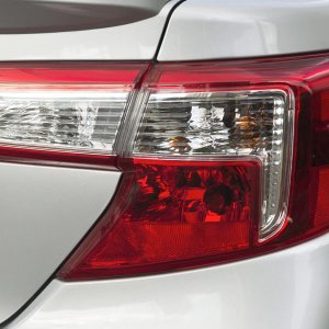 Kırık Stop Lamba Muayeneden Geçer mi?